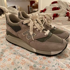 New balance 998 in grey colorway. Completely sold out online